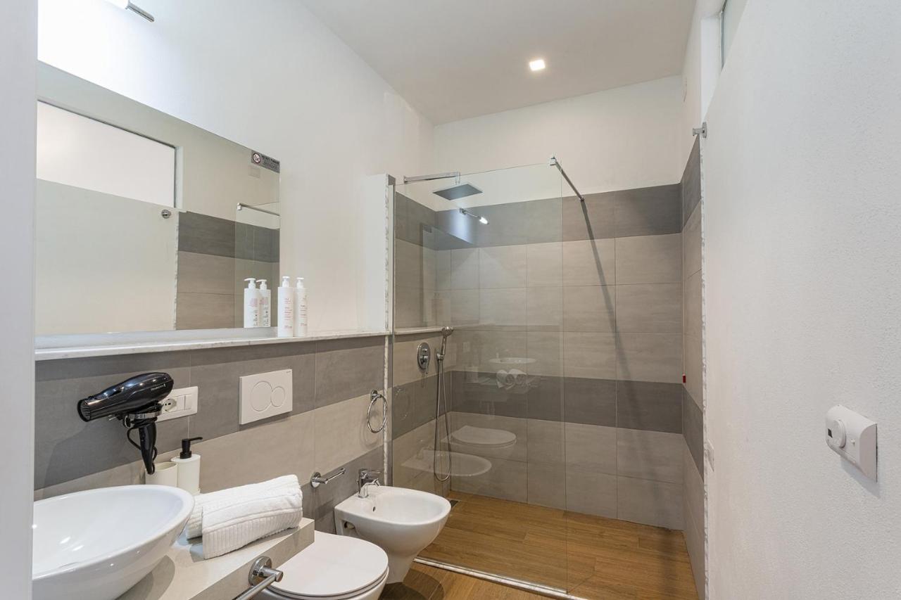 Family Flat In The City Center By Wonderful Italy Генуа Екстериор снимка