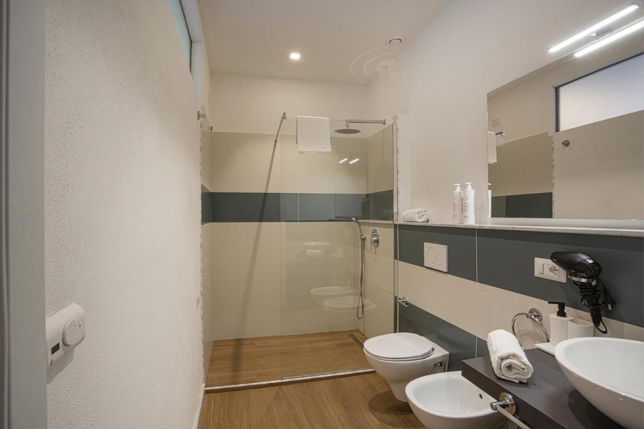 Family Flat In The City Center By Wonderful Italy Генуа Екстериор снимка
